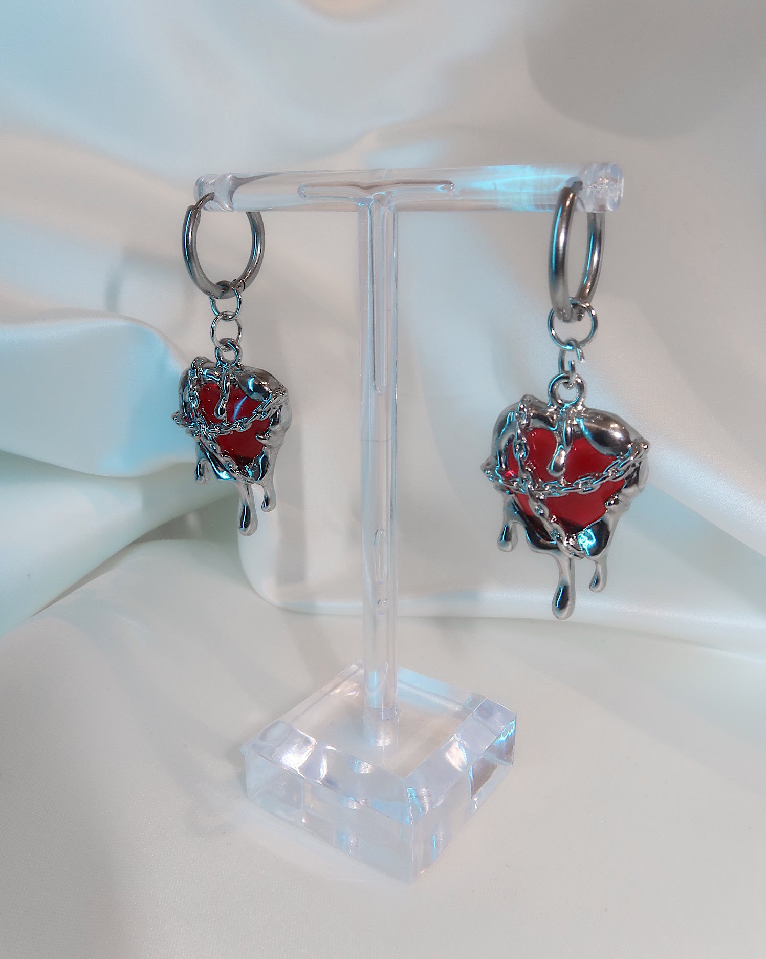 KURAPIKA’S HEART ear hoops