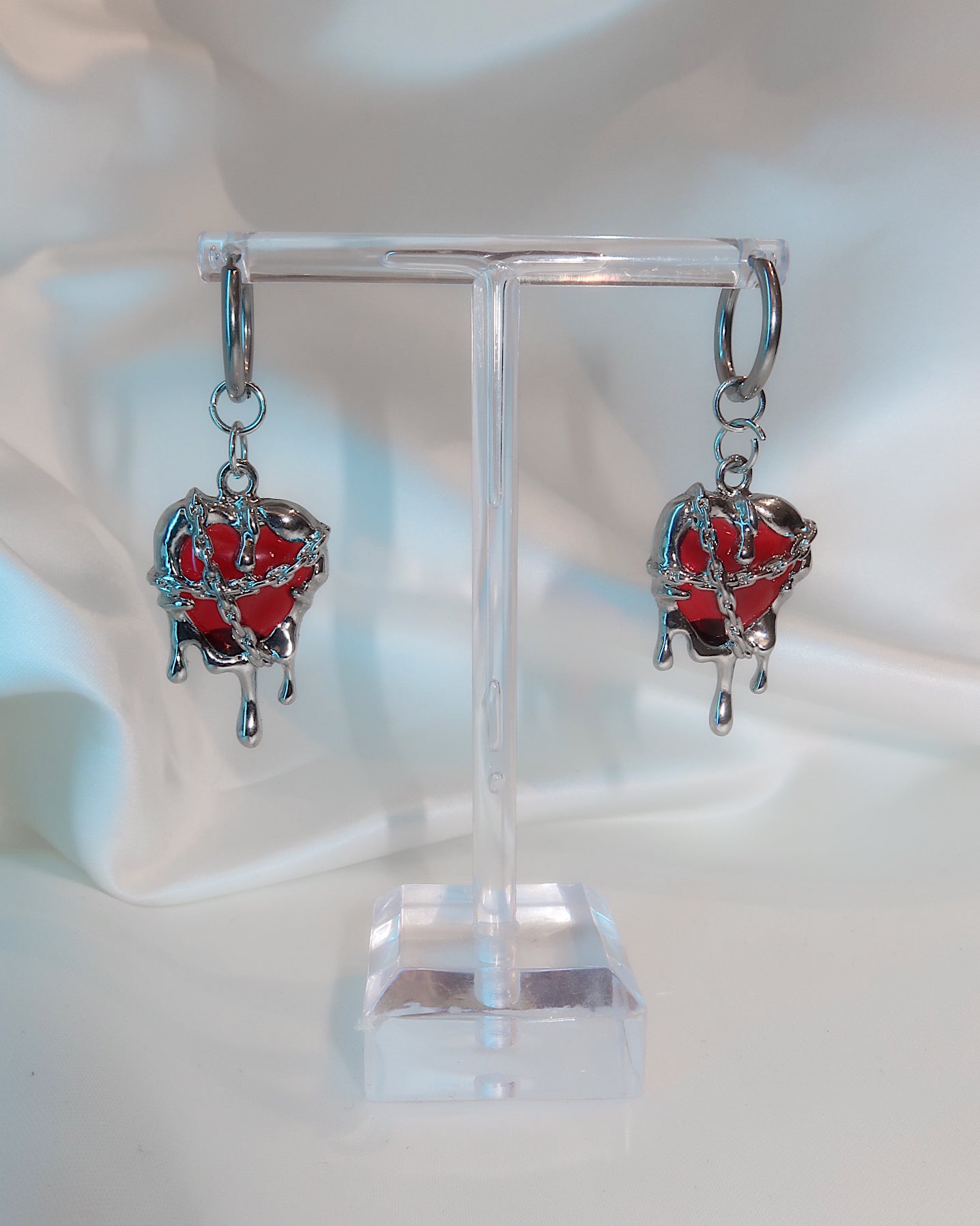 KURAPIKA’S HEART ear hoops