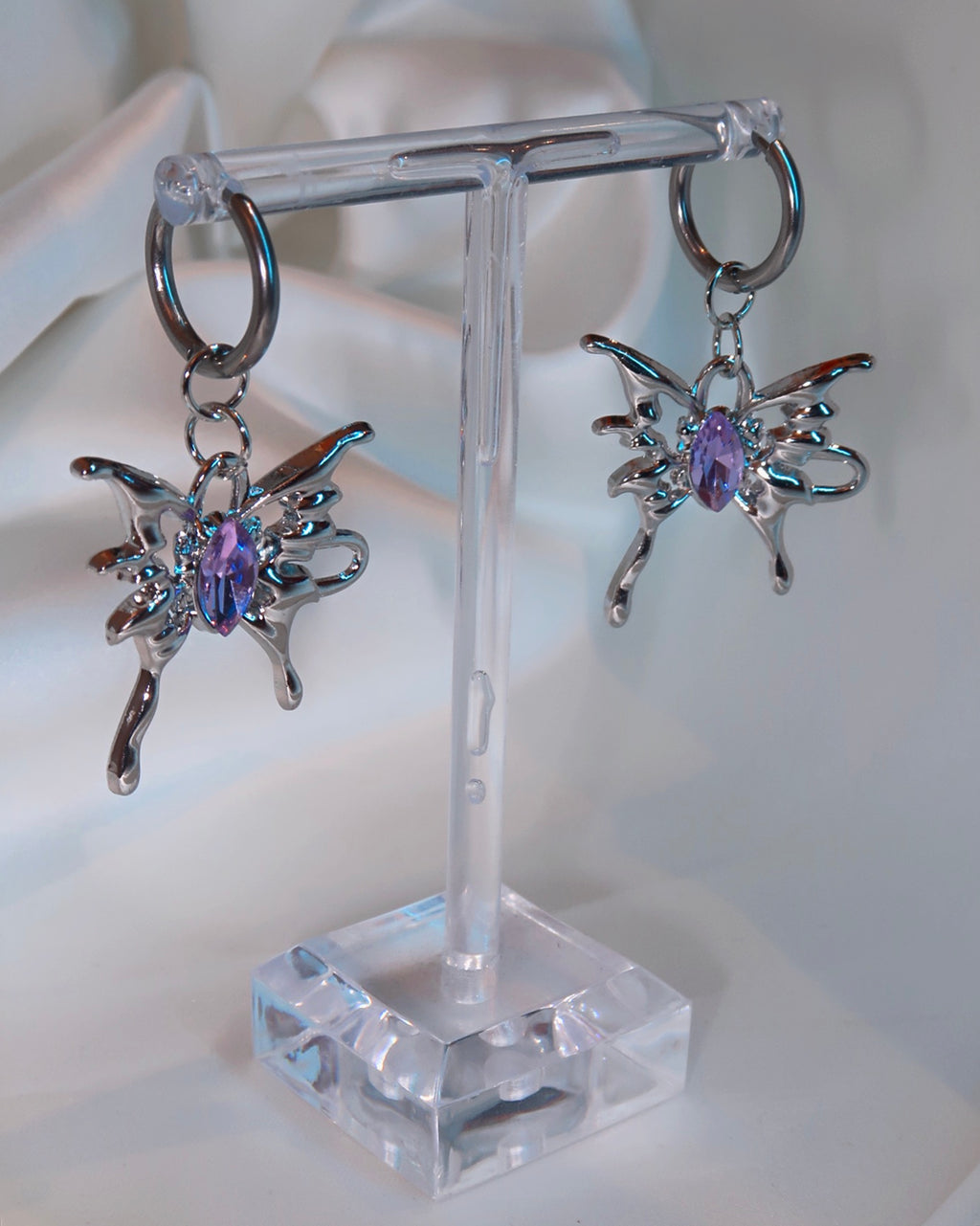 Butterfly ear hoops - Violence Purple