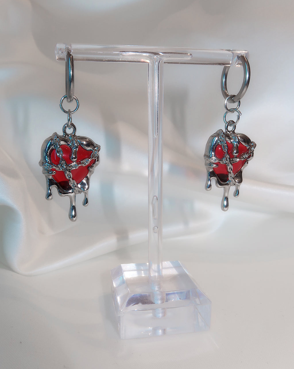 KURAPIKA’S HEART ear hoops