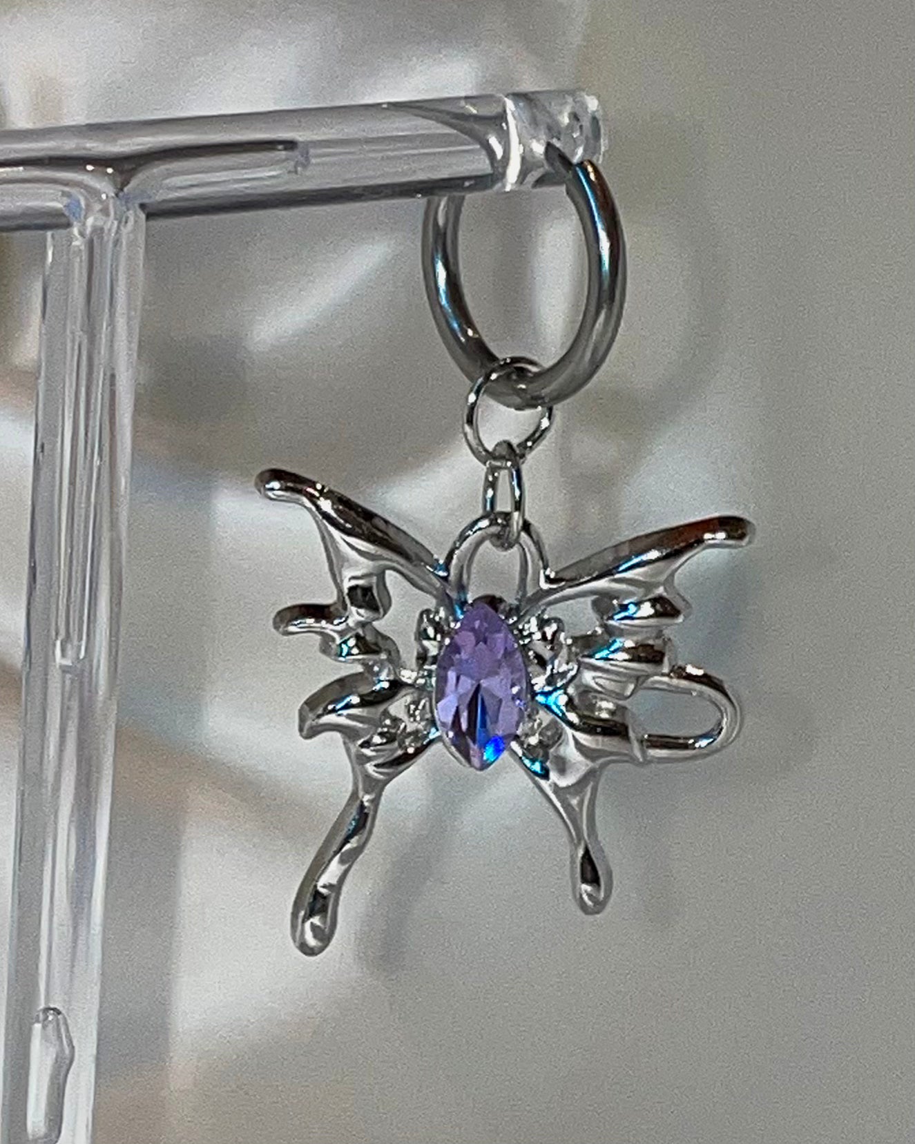 Butterfly ear hoops - Violence Purple