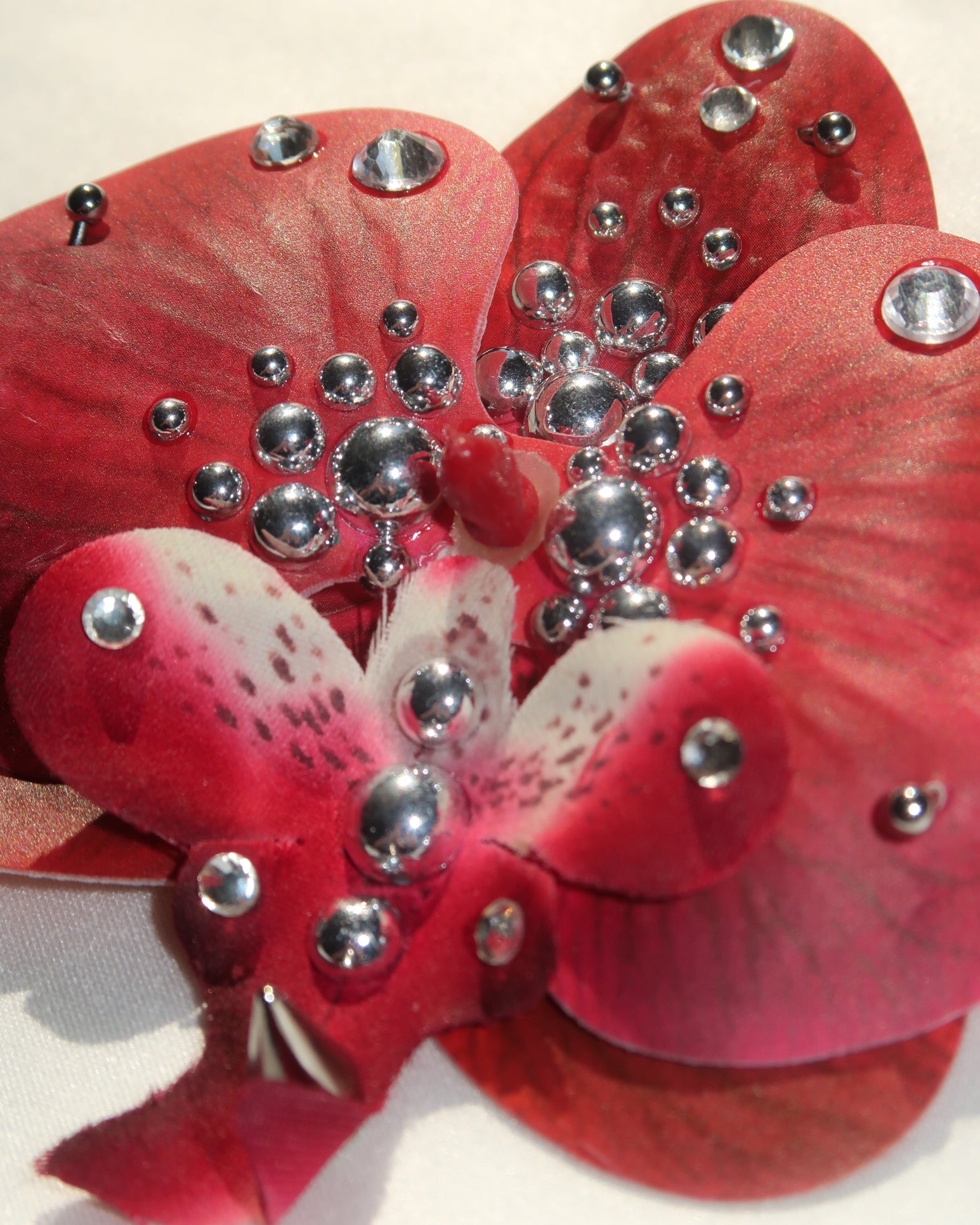 Orchid Dream Hair Clip - metallic red