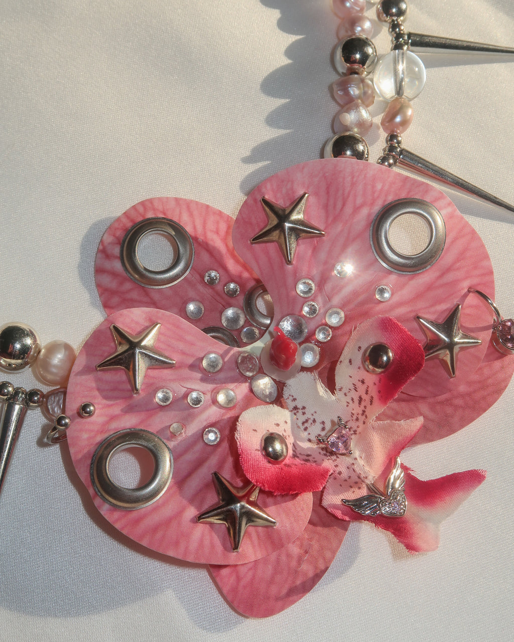 ORCHID ANARCHY Necklace