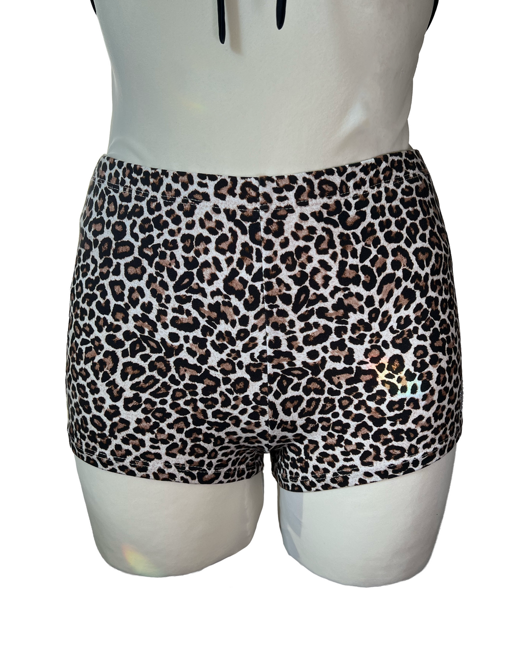 LEO Hot Pants